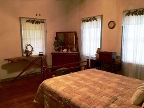 1 bedroom, iron/ironing board, bed sheets