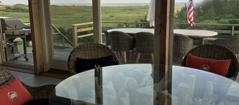 Ultimate relaxation at the beach and conservation land, completely renovated.