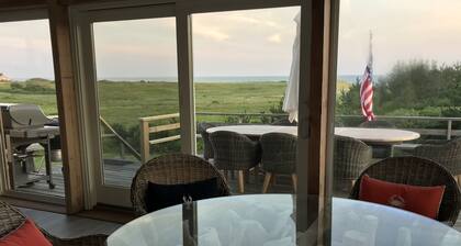 Ultimate relaxation at the beach and conservation land, completely renovated.