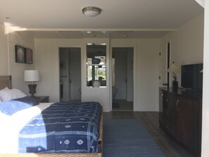 4 室のベッドルーム、アイロン / アイロン台、WiFi、ベッドシーツ