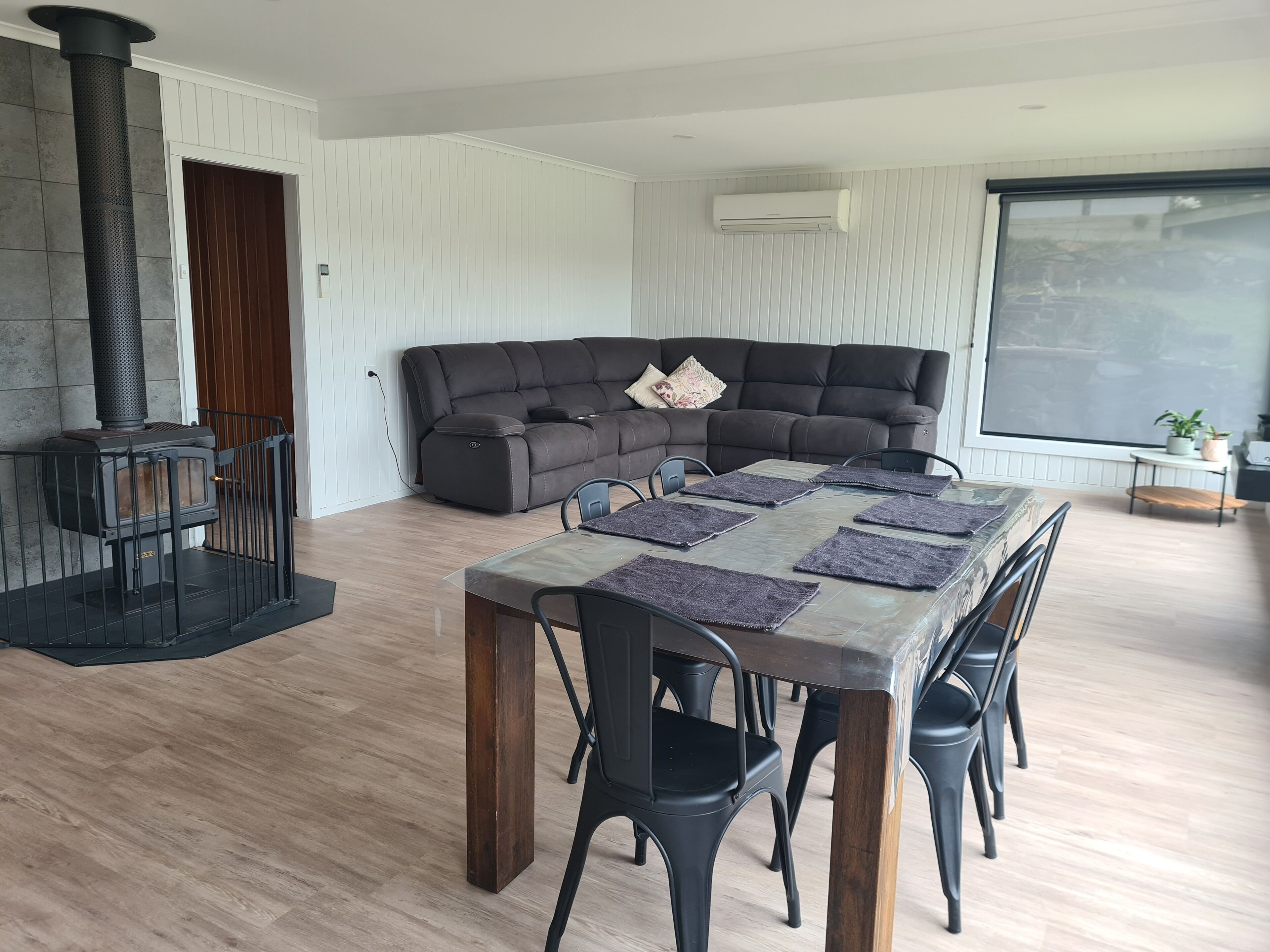 Arthur River Beach House — image 7