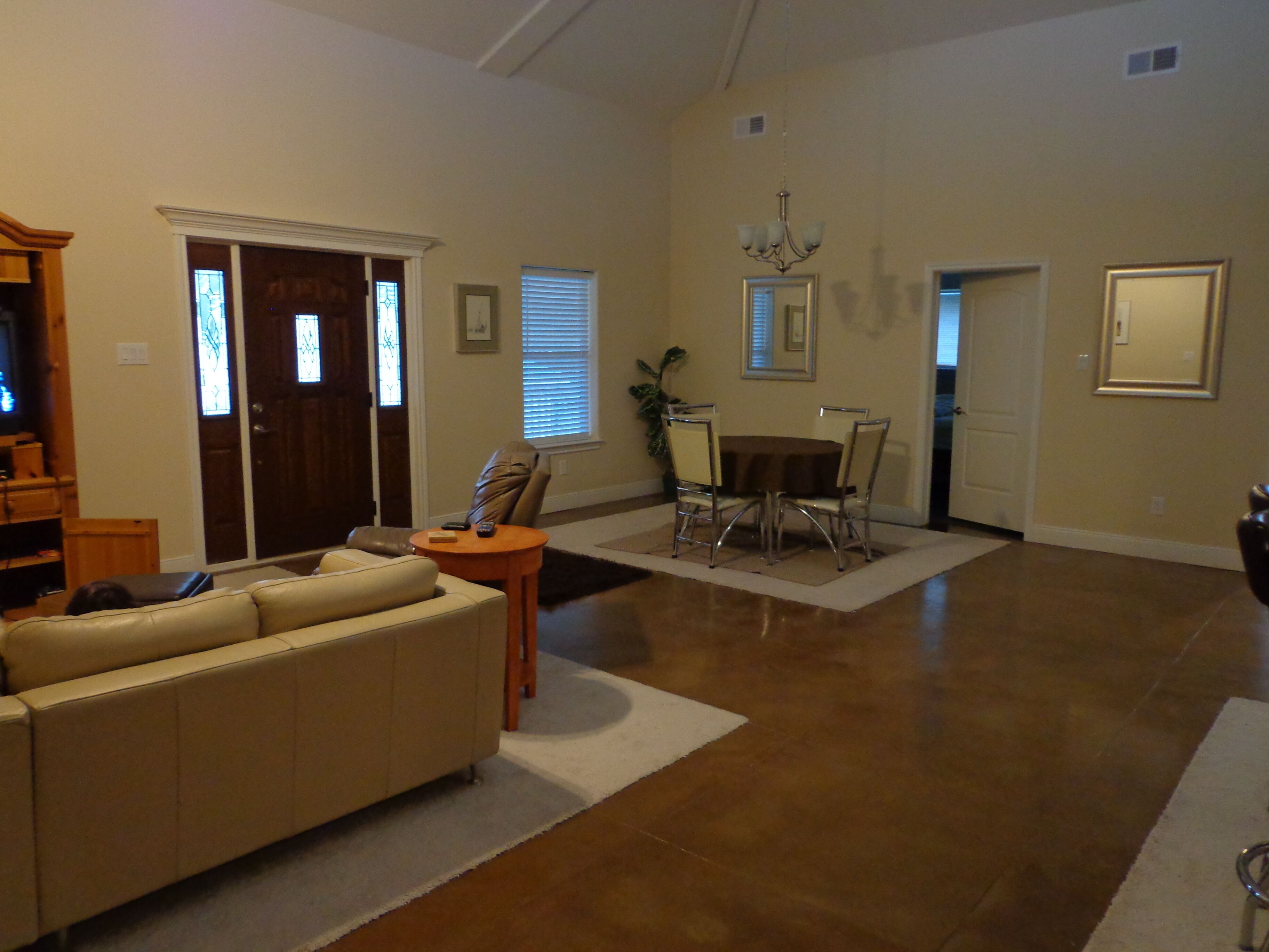 The Cape Royale's- " LightwellCottage"- waterfront access