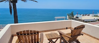 Ocean Front House, 3 BR, Gated Community, Plaza Del Mar in Playas de Rosarito