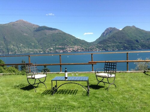  CASA AZALEA Nice apartment with wonderful lake view 