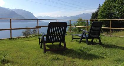 CASA AZALEA Nice apartment with wonderful lake view