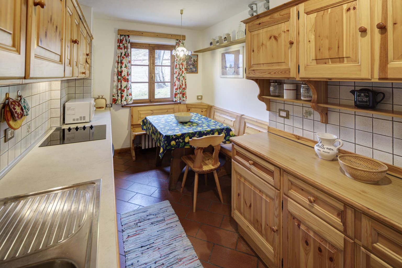 Stunning view and wifi included a stone's throw from the golf course.