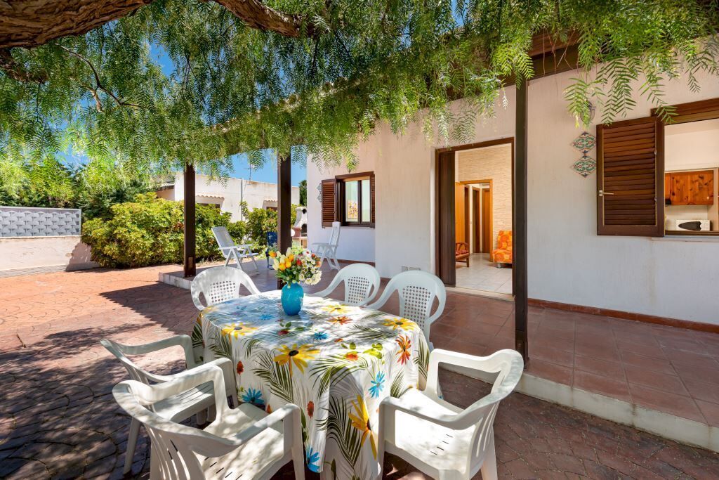 BEAUTIFUL TURQUOISE VILLA