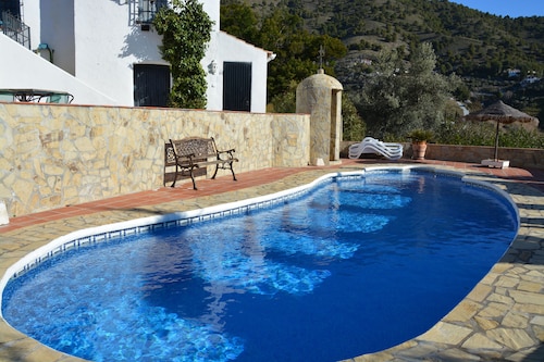 Ylellinen "Finca" Alpeilla "Campo"