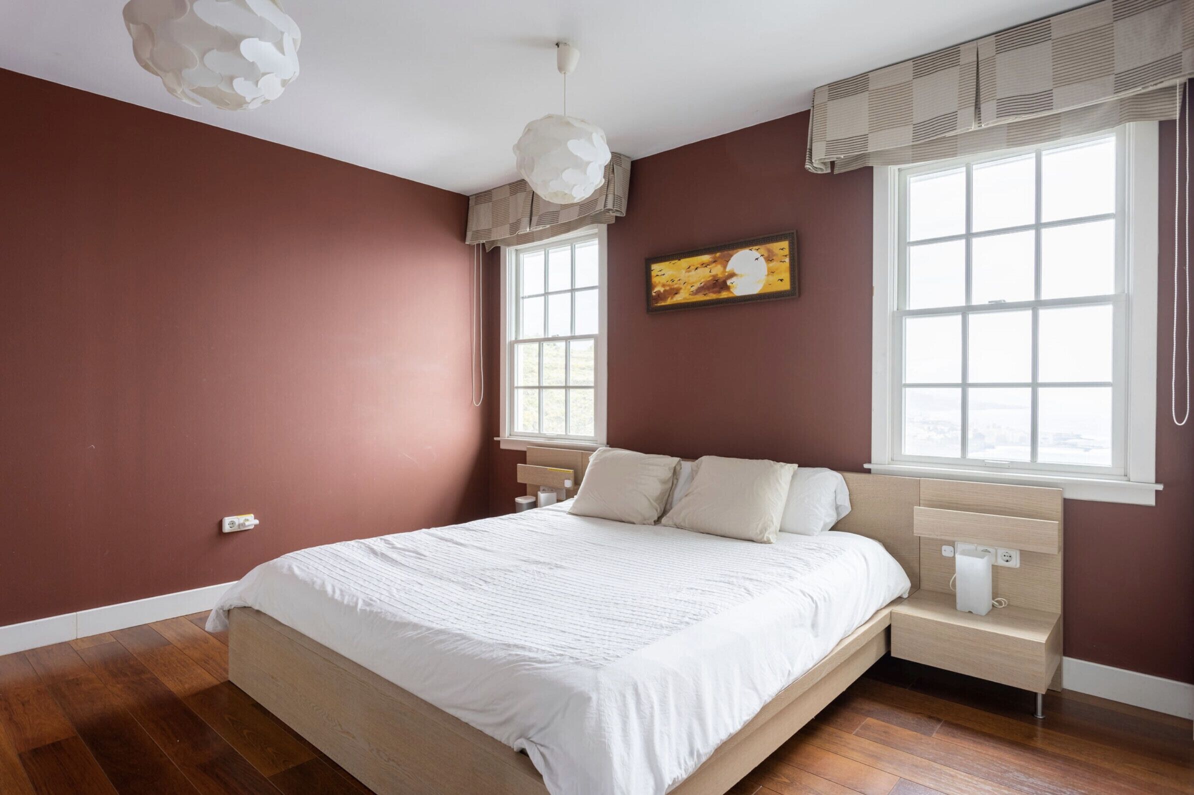 5 slaapkamers, een strijkplank/strijkijzer, wifi, beddengoed