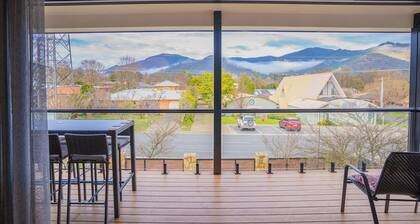 27 On Mountbatten, Bright