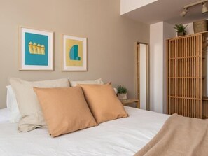 2 chambres, fer et planche à repasser, accès Internet, draps fournis