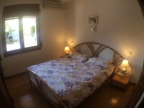 4 chambres, fer et planche à repasser, Wi-Fi gratuit