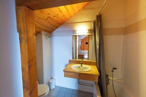 Badekar og hårføner