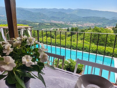 Flexible Group Accommodation with Private Pool & Hot Tub. Beautiful views!