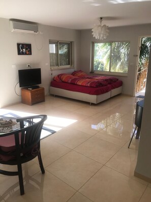 1 bedroom, iron/ironing board, free WiFi, bed sheets