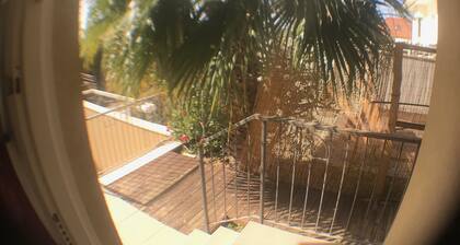 Upea Studio / Zimmer Zichron Yaakov Studio 2: ssa