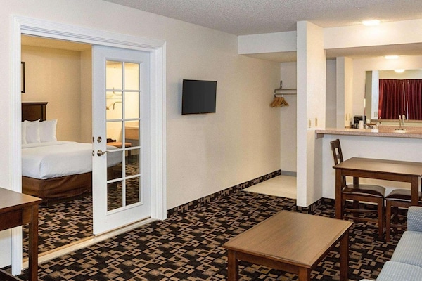 Blackout drapes, iron/ironing board, rollaway beds, free WiFi