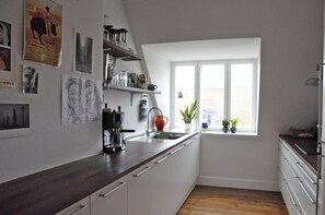 Kühlschrank, Ofen, Herdplatte, Geschirrspüler