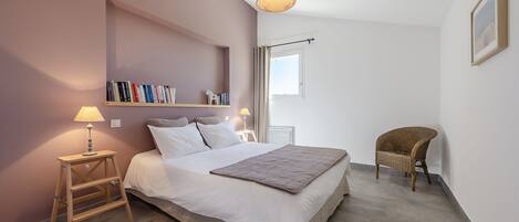 3 多间卧室、熨斗/熨衣板、床单