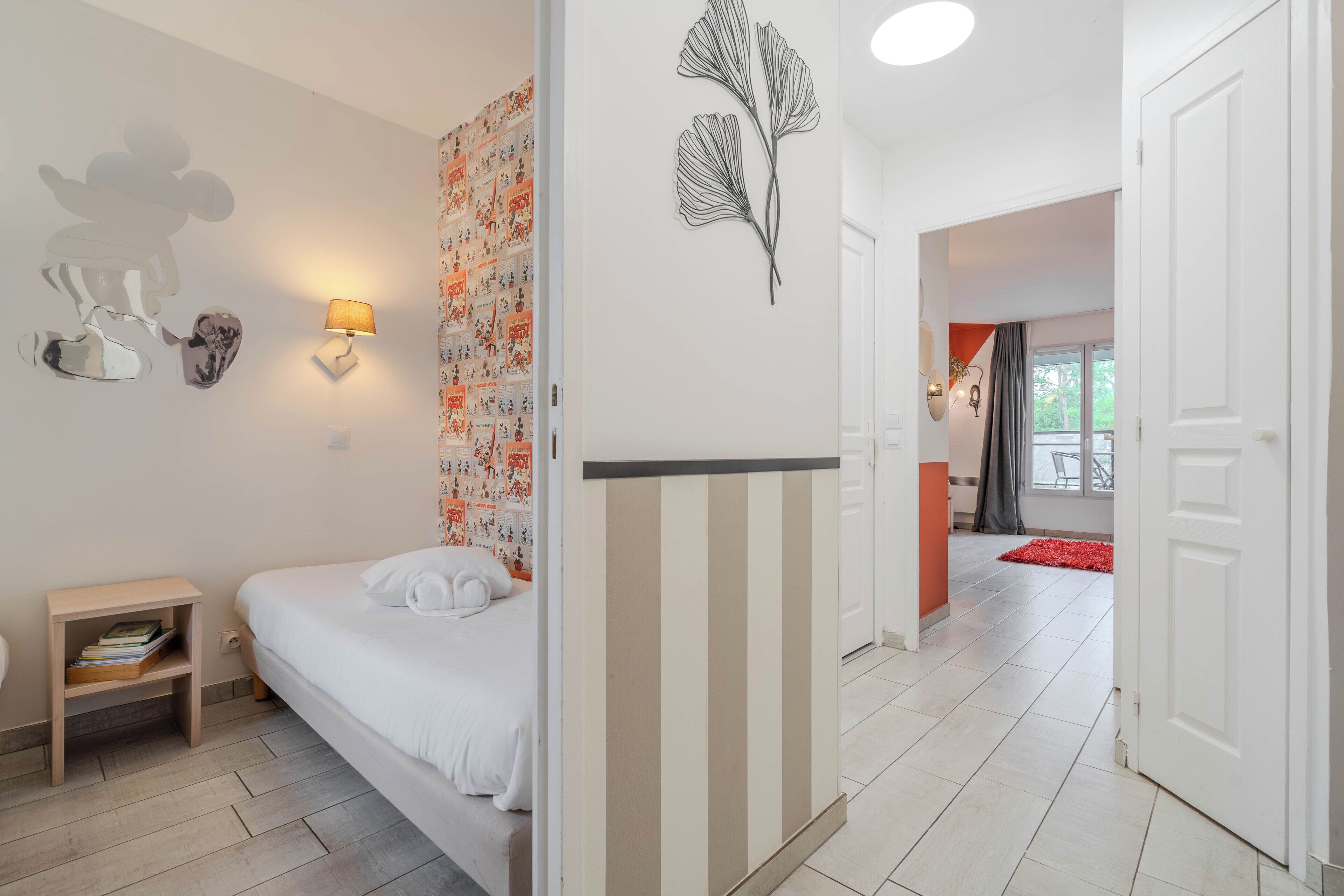 1 bedroom, travel cot, WiFi, bed sheets