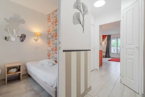 1 dormitorio, cuna de viaje, wifi y ropa de cama