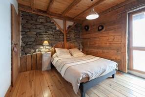 2 Schlafzimmer, Bügeleisen/Bügelbrett, kostenloses WLAN