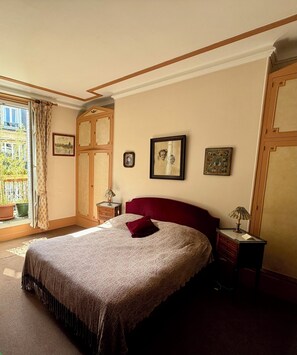 1 bedroom, desk, iron/ironing board, free WiFi