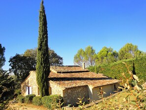 Exterior - 100% quiet in Uzès! pool 10X5m, 70m² with AC + private terrace, WIFI, big garden (Uzès)
