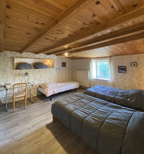 3 Schlafzimmer, BĂŒgeleisen/BĂŒgelbrett, Reisekinderbett, kostenloses WLAN