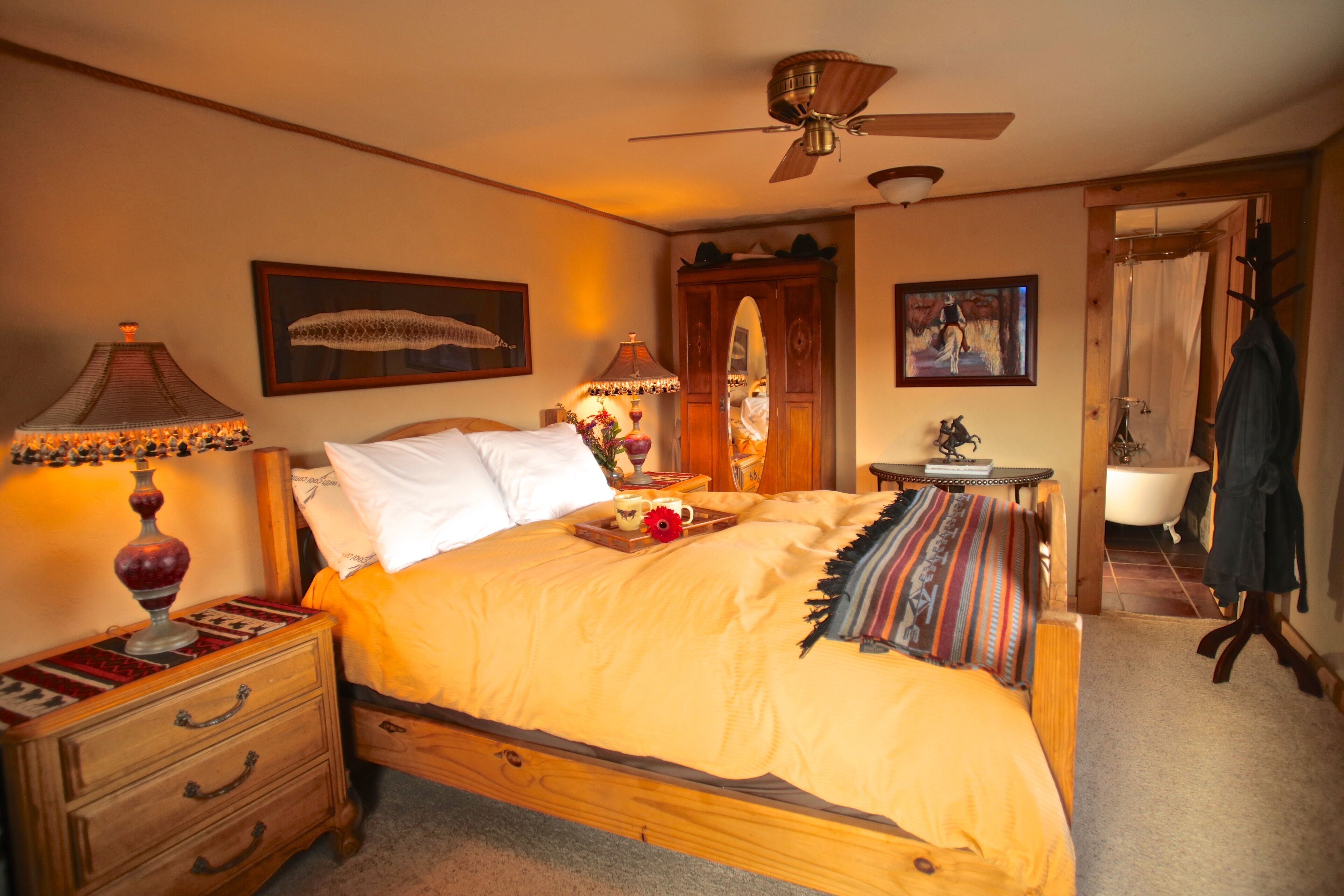 B&B ~ SunDance Room ~ A True Western Experience with a sophisticated ambiance