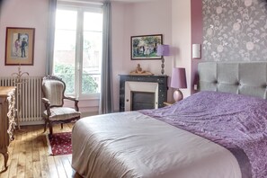 3 Schlafzimmer, Schreibtisch, Bügeleisen/Bügelbrett, kostenloses WLAN