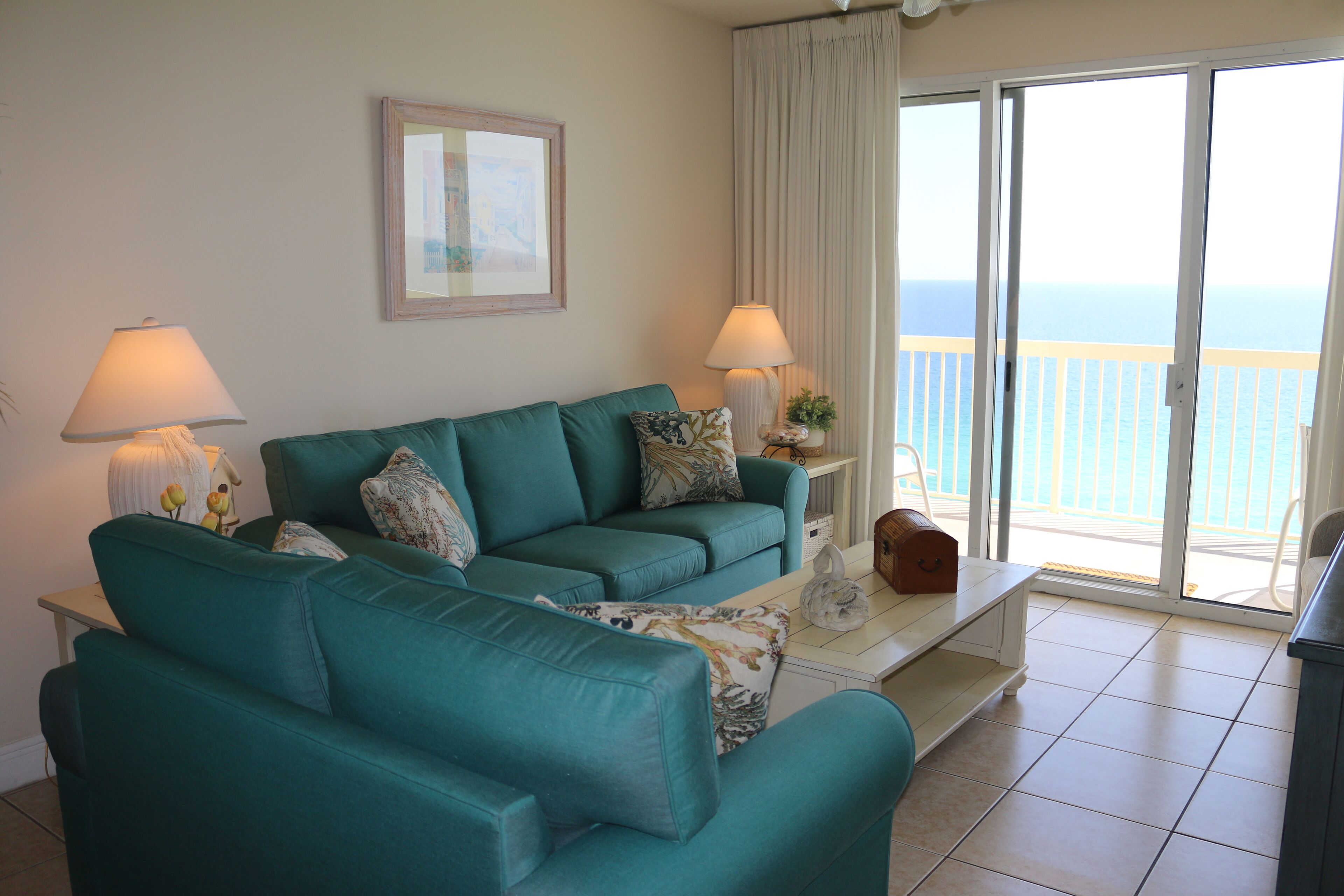 REDUCED WEEK OF SEPTEMBER 28 - FREE BEACH CHAIR SERVICE