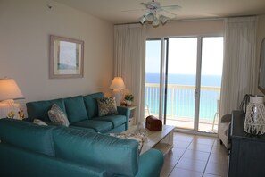 Smart TV, lettore DVD, videoteca