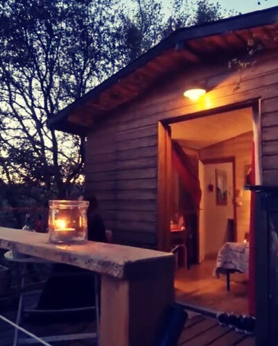Cabane chambre d 'hôtes insolite à  Barjols en Provence Verte