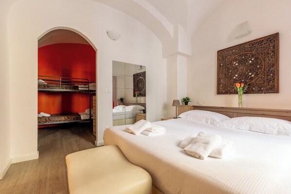 1 bedroom, iron/ironing board, free WiFi, bed sheets - Casa De' Pepi: An independent flat near Duomo in the Hystorical Centre (Firenze)