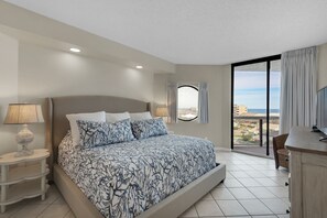 2 bedrooms, iron/ironing board, free WiFi, bed sheets - Spectacular Unobstructed Gulf  View from Every Room (Miramar Beach)