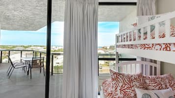 Smart TV, DVD player, stereo