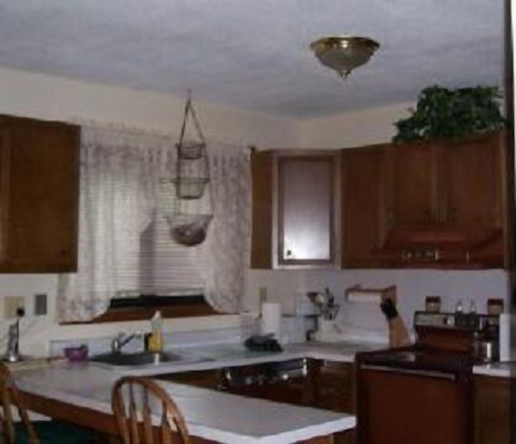 Views/north Conway 2 Level Condo/ Summer Specials