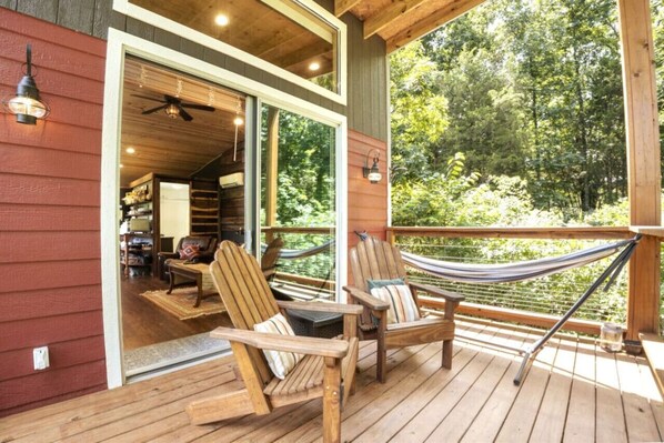 Terrace/patio - Tiny House! Relaxing Country Getaway. (French Village)