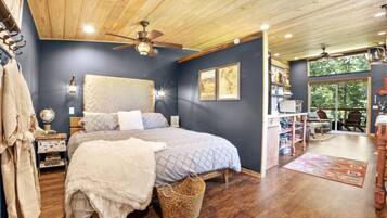 1 bedroom, iron/ironing board, bed sheets