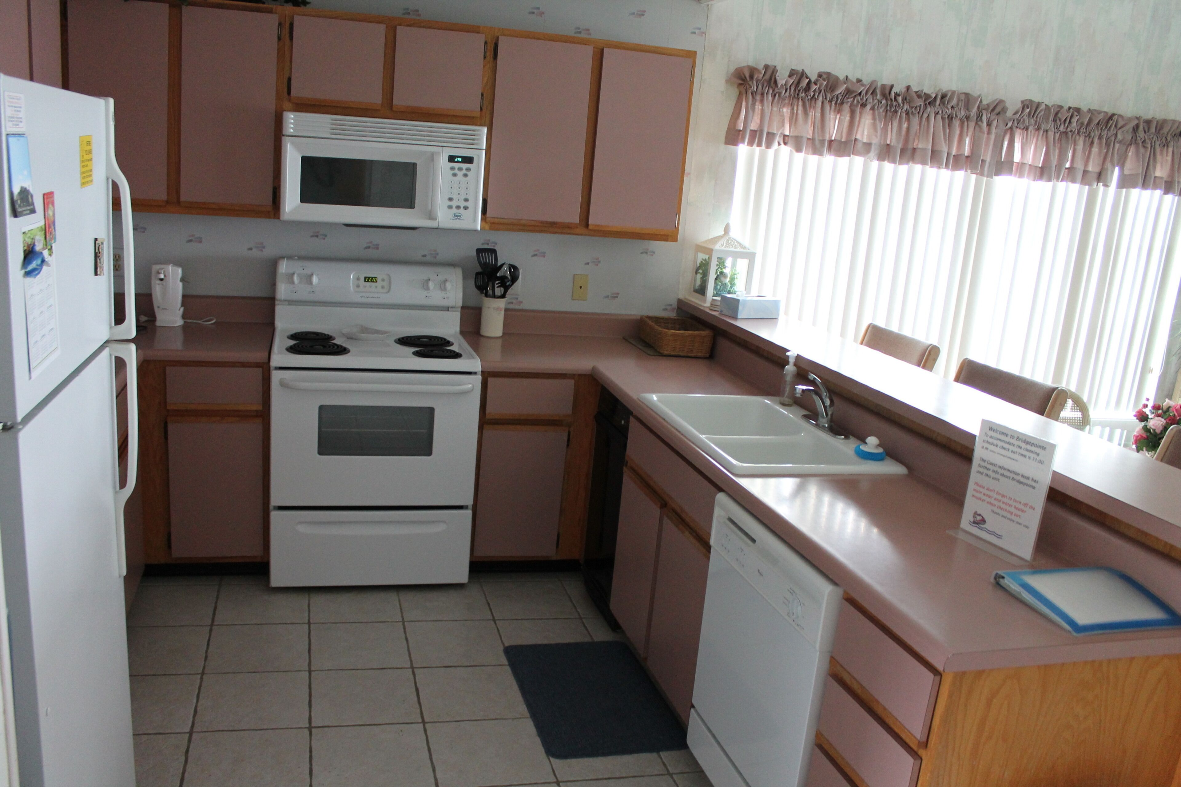 Beautiful Lakefront Condo- Best Location at the Lake!!!