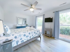 4 bedrooms, iron/ironing board, free Internet, bed sheets