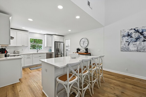 Fridge, microwave, oven, dishwasher