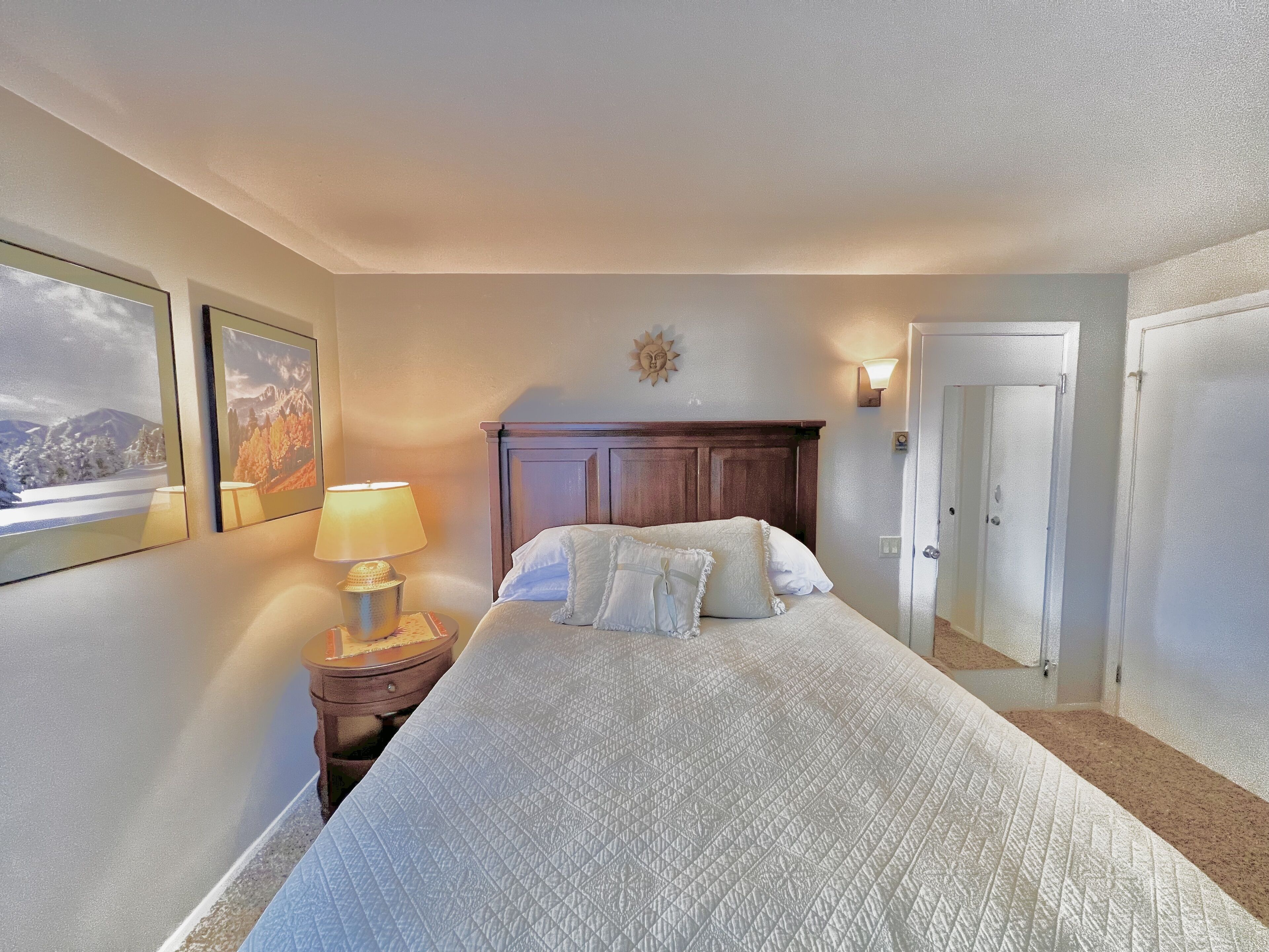 New Villager / Creekside Condominium in Sun Valley Resort + Amenities