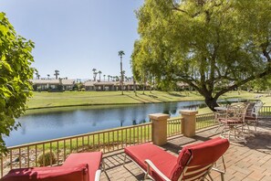 Property grounds - Relax in the Best and Biggest Space in Palm Valley Country Club. (Palm Desert)
