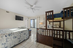 2 bedrooms, desk, iron/ironing board, free WiFi