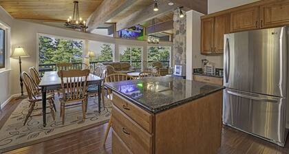 Casa grande (para 14 personas) remodelada, preciosas vistas al lago