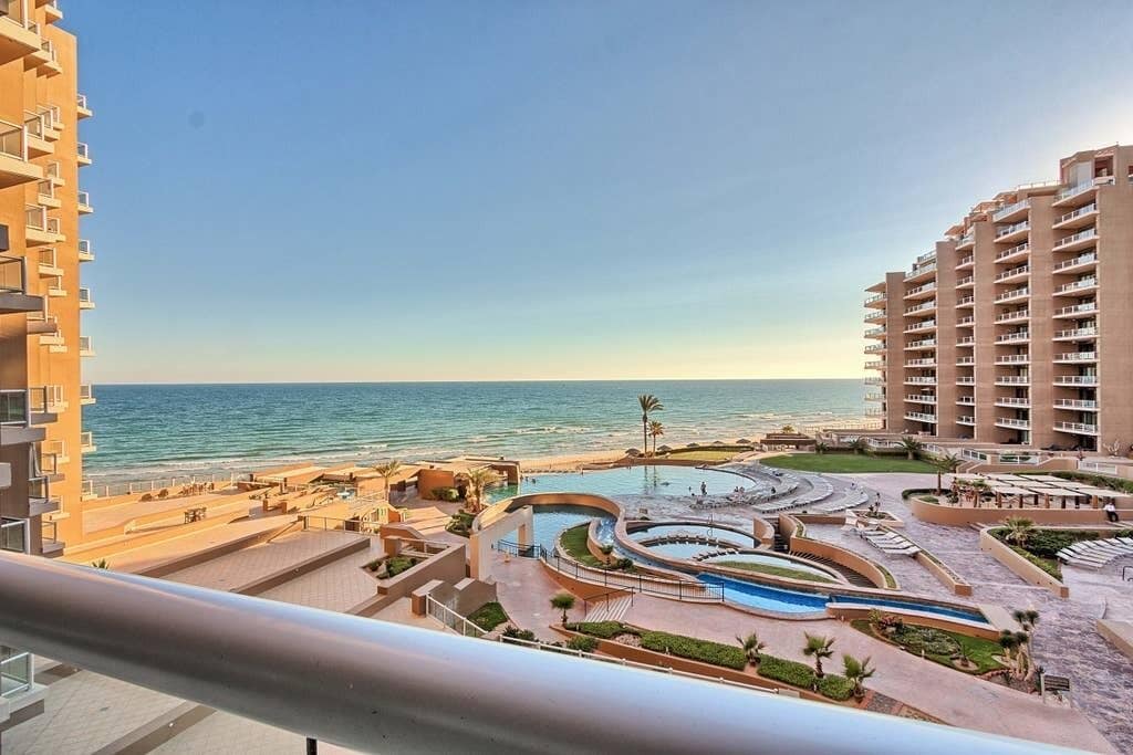Las Palomas Diamante 401 - 2 Bed 2 Bath - 6 Guests, 2 Bedroom With Large Patio, Both Bedrooms Face t