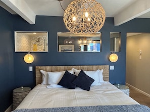 3 bedrooms, desk, iron/ironing board, WiFi (free)