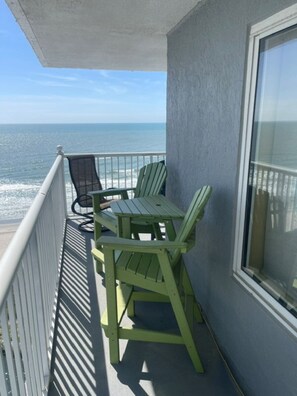 Property grounds - Welcome to Mimi's Place!
Stunning, direct ocean front condo
3 Bedroom/2 Bath (Myrtle Beach)